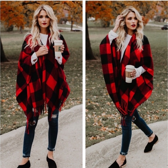 Sweaters - 5⭐️RED BLACK CHECK PLAID - Poncho